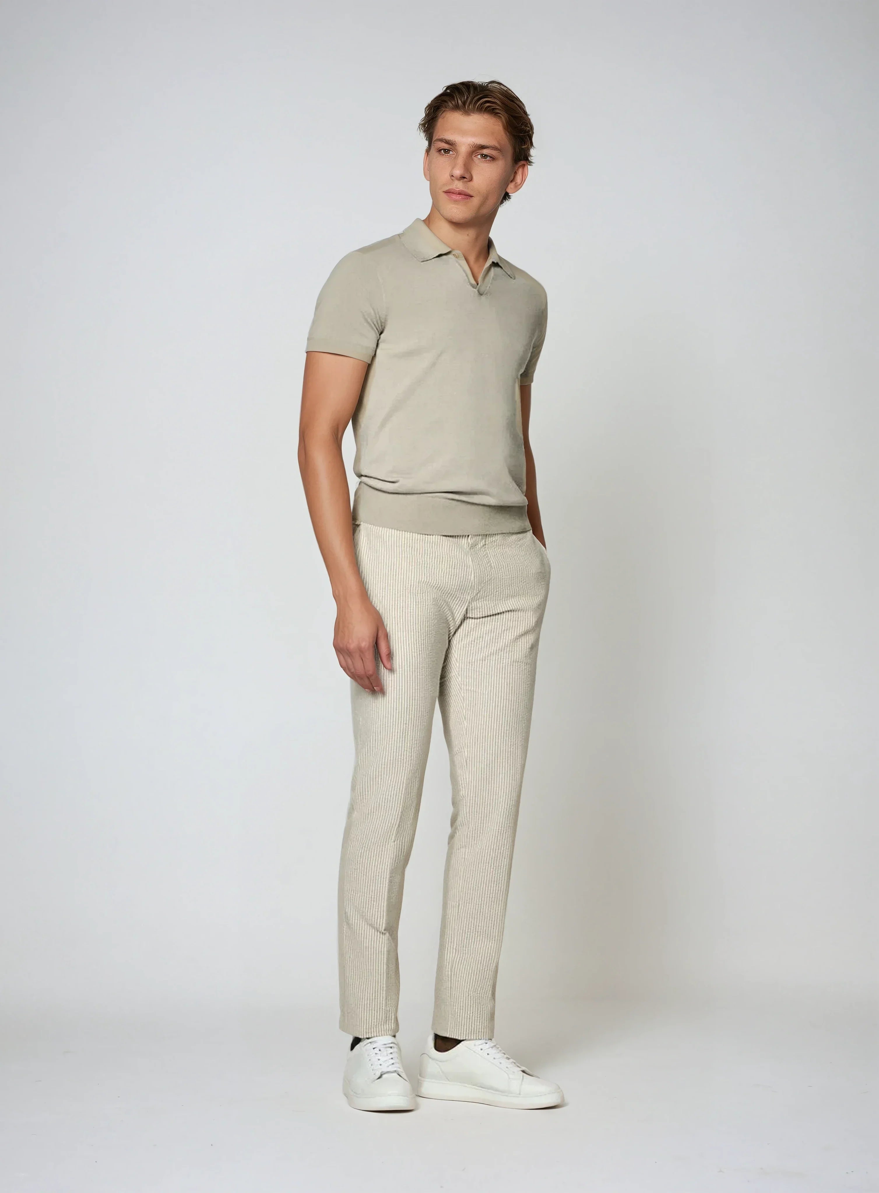 Polo Minimalista Elegante Uomo