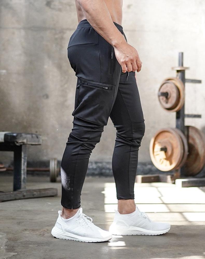 Confortevoli pantaloni sportivi elasticizzati